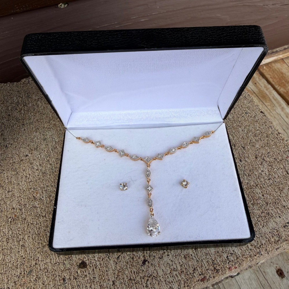 Gold Tone Y-Necklace & Stud Earring Set Teardrop Bridal Prom Jewelry Boxed CZ